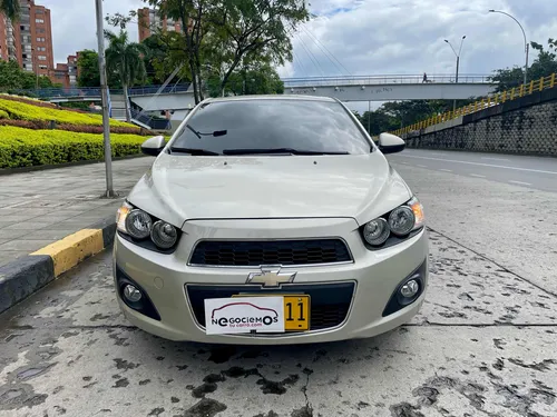 Chevrolet Sonic 1.6 Lt 5 p