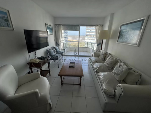 Apartamento De 2 Dormitorios Sobre Chiverta , Punta Del Este 