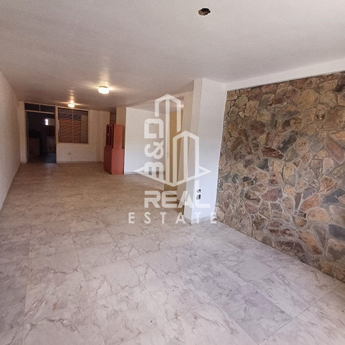 Townhouse En Venta Urb. Loma Real-charallave