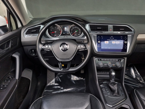 Volkswagen Tiguan Allspac Comf 250 TSI 1.4 Flex