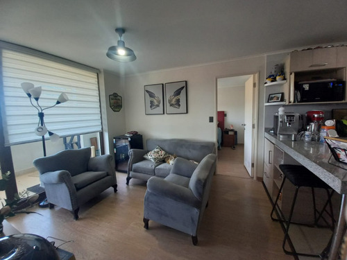 Vende Comodo Departamento. Condominio Parque Krahmer