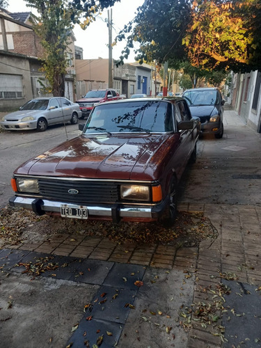 Ford Falcon Deluxe