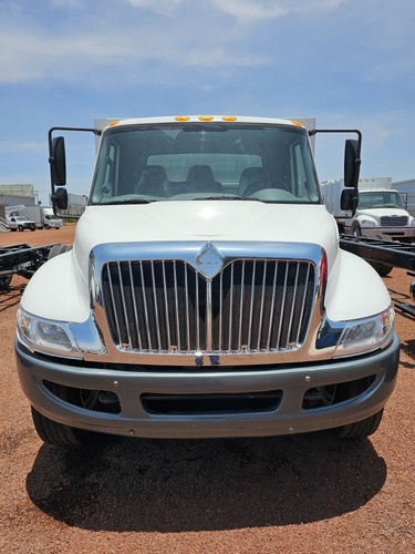 International 4300 Modelo 2015 Plataforma 7.60 Metros