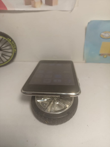 Ipod A1288 8gb Funcional Plata Con Negro (Usado)