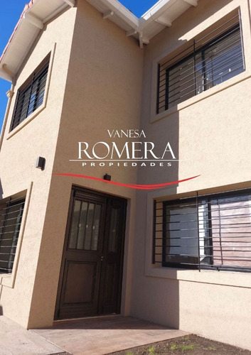 Imagen 2 de 16 de Venta De Hermoso Chalet Reciclado A Nuevo En Ituzaingo Norte