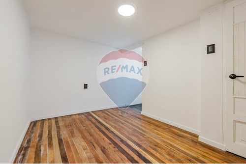 Casa Con Uso Habitacional Y Comercial En Ñuñoa