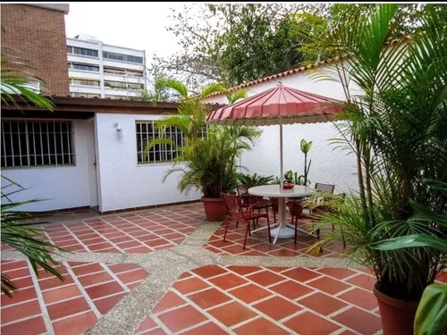 Los Samanes Casa En Venta