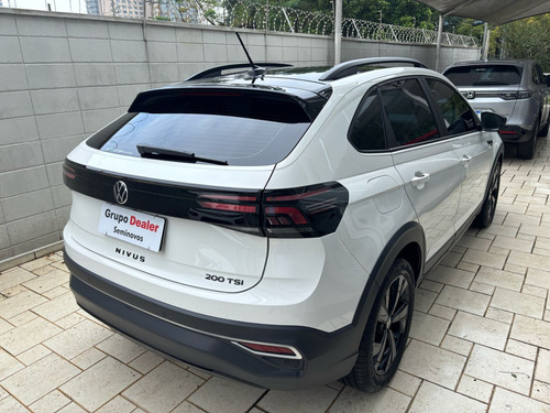 Volkswagen Nivus 1.0 200 TSI TOTAL FLEX HIGHLINE AUTOMÁTICO