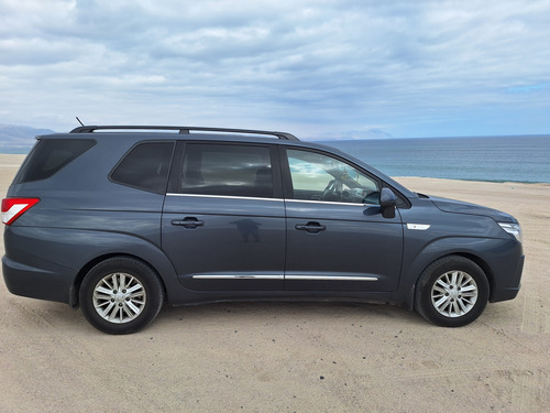 SsangYong Stavic Mt 4x2