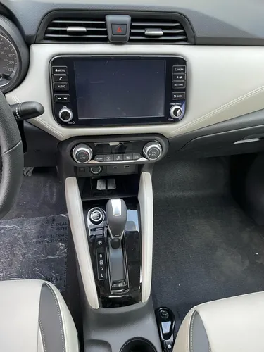 Nissan Versa 1.6 Exclusive Cvt