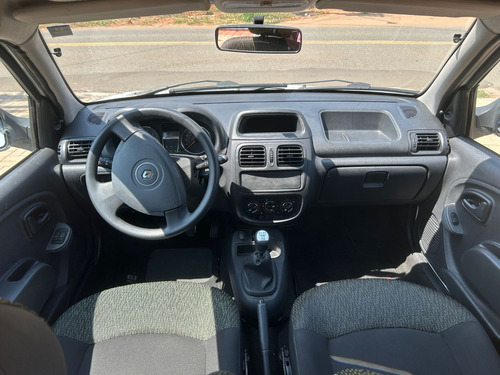 Renault Clio 1.0 16v Expression Hi-power 5p