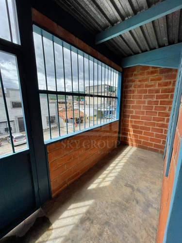 Imagen 12 de 14 de Yosmar & Fernando Venden O Alquilan Local Comercial En Parroquia San Blas. Leml - 087 Solo Clientes