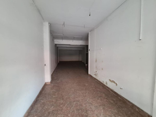 Imagen 3 de 10 de Local Comercial 130 M² C/ 2 Baños, Cocina Y Patio - San Justo