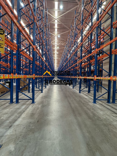 Arriendo Bodega De 11.872 M2 En Mc Aeroparque, Pudahuel.