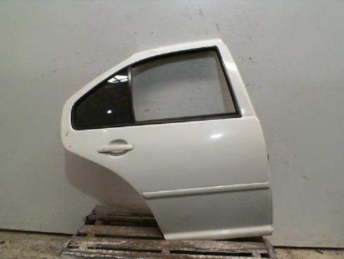 Puerta Trasera Derecha Vw Bora 4p 2011 - 293839