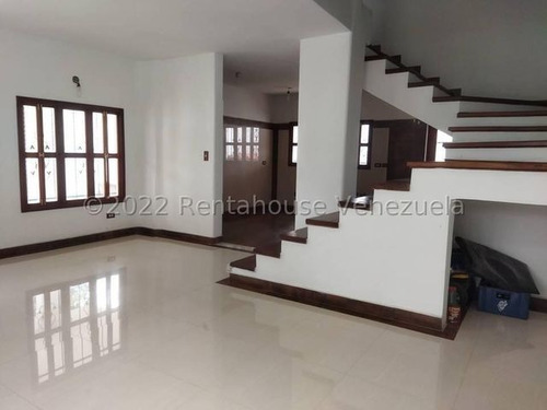 Imagen 4 de 23 de Townhouse En Venta Barrio Sucre Maracay 23-15286 Hc