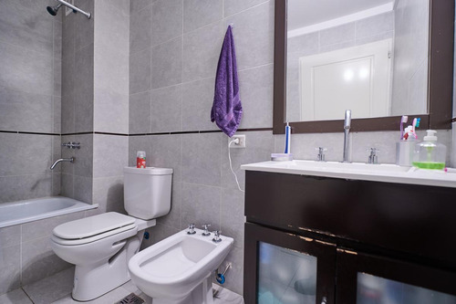 Venta 2 Ambientes Con Balcón Piso Alto - Villa Urquiza