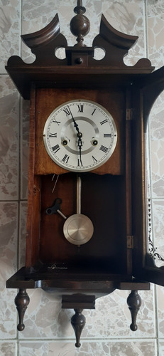 Reloj De Pared De Pendulo (Usado)