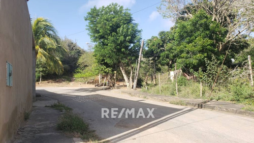 Re/max 2mil Vende Terreno En Caserío Espinoza, Atamo Sur, Mun. Arismendi, Isla De Margarita, Edo. Nueva Esparta