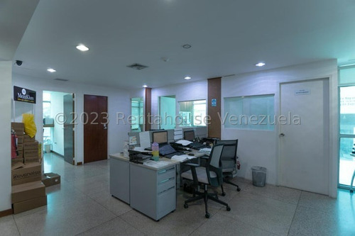 Imagen 23 de 30 de Edificio Comercial En Venta En Los Ruices