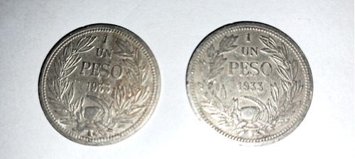 Monedas Chilenas  Un Peso Año 1933 (2 X 1 Solo Valor) ..a