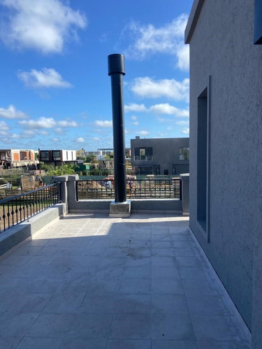 Imagen 6 de 13 de Casa Con Piscina En Venta Ubicado En Puertos