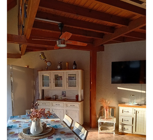 Casa Impecable, Con Piscina, Quincho Y Gimnasio, 278 M2 De Luz Y La Mejor Ubicacion Te Esperan !