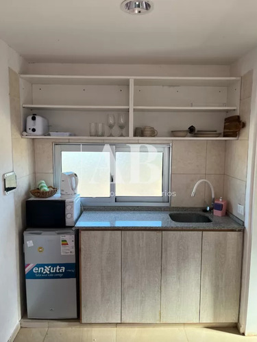 Hermoso Complejo De 4 Apartamentos Con Piscina En Punta Del Diablo