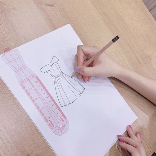 Ilustración De Moda Regla De Dibujo Mujer Plantilla De