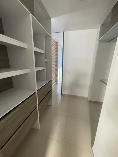 Venta Aparta-estudio. Sur De Cali. Barrio Pance, 66 Mtrs. Tercer Piso Con Ascensor. Parqueadero Propio