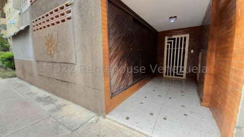 Imagen 19 de 30 de Apartamento En Alquiler Centro Barquisimeto, Semi Amoblado, Cantv E Internet, Servicio Agua Constante, Gas Directo. Información Al 0424-5620928 Flex 22-25591 Z09