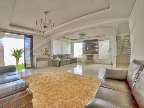 Excelente Casa De Alto Padrão Com 3 Quartos, Sendo 1 Suíte E 2 Demi-suítes, No Centro De Balneário Piçarras/sc (cód. 6965) - 3576965v