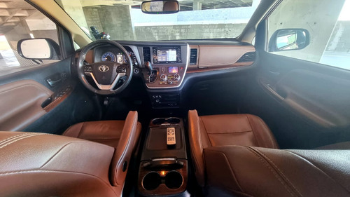 Toyota Sienna 3.5 Limited At