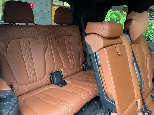 BMW X7 4.4 V8 M60I