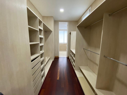 Imagen 14 de 18 de La Castellana Vendo Apartamento 360 M2 04143256451