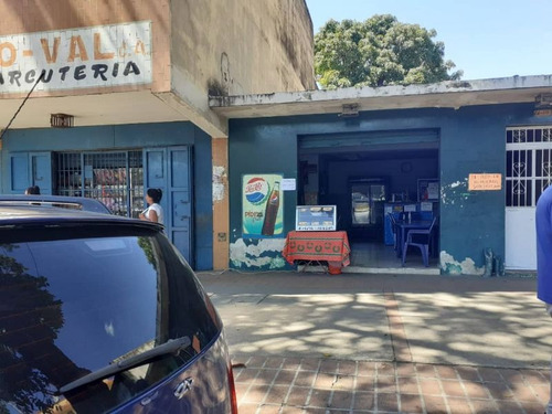 Imagen 6 de 23 de Se Venden 2 Los Locales Comerciales Con Casa A Remodelar. Av. Las Ferias Valencia. Codigo; 131216