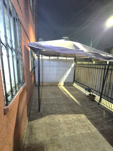 Casa Iluminada Y Cómoda .3d.1b.1e Y Amplio Patio.