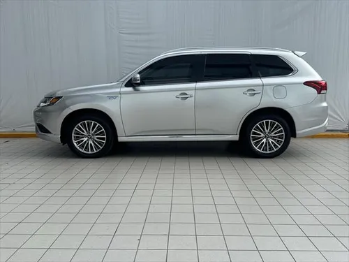 Mitsubishi Outlander 2.4 Se Cvt
