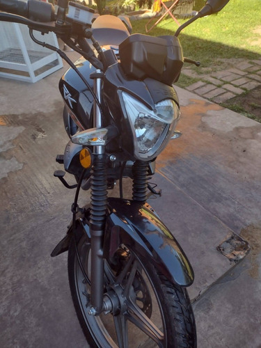 Imagen 4 de 6 de Moto Keeway 150 - Modelo 2020 C/casco