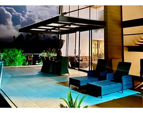 Venta De Espectacular Casa Amoblada En Guatape Con Salida Al Embalse