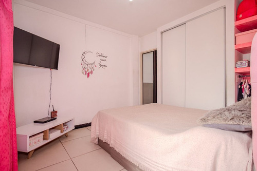 Venta Monoambiente Con Subdivisión. Caseros Centro