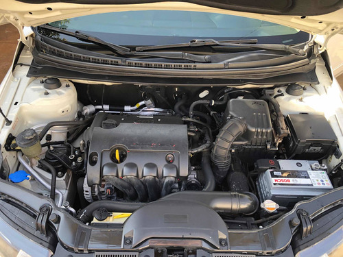 Imagem 6 de 12 de Kia Cerato 2012 1.6 Ex 4p