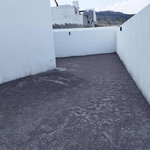 Casas En Venta En El Condado, Jardín, 3 Recamaras, Una En Pb, De Lujo !