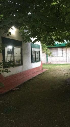 Imagen 4 de 13 de Quinta Venta 3 Dormitorios 2 Baños Parrilla Y Horno De Barro - 1471mts2 Totales - 20 De Junio