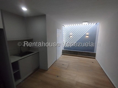 Dennymar, Alquila Hermosa Casa En Exclusiva Zona De Cabudare Presigiosa Urbanizacion Posee 2 Habitaciones 2 Baños Tanque Subterraneo Y Bellas Areas Comunes! B5a18700