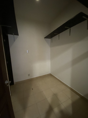 Departamento En Lomas Del Río