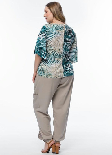 Imagem 2 de 9 de Blusa Feminina Plus Size Estampa Folhagem Manga Ampla 3/4