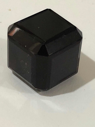 Topacio 84.20 Cts Natural Océano Rojo Cubo Piedra Suelta Rojo