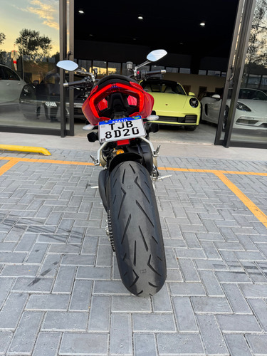 Ducati Streetfighter V4s