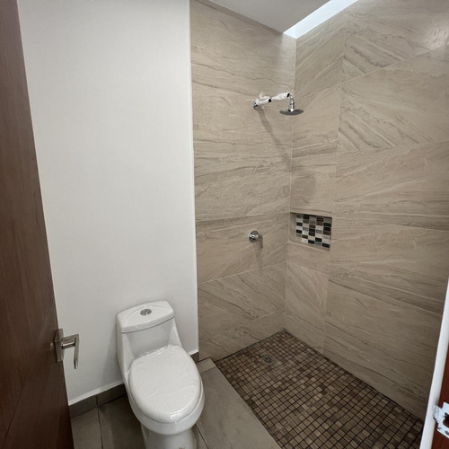 Casa En Venta Merida, Alura Residencial Cholul, 1 Planta, Entrega Inmediata.